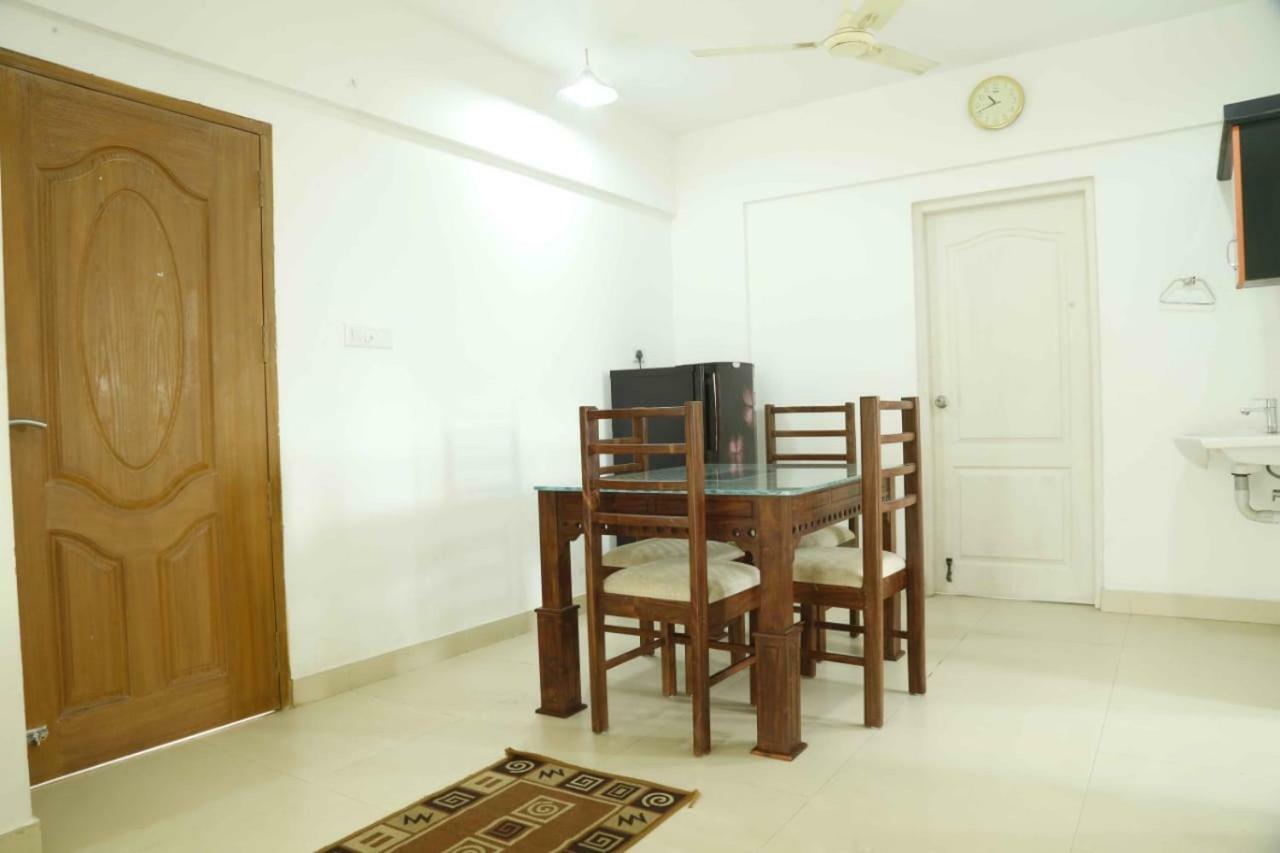 Traven Homes Infopark Kakkanad Corporate Suit Rooms Kochi Exterior photo